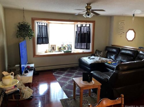 49 2 Ave, Enfield CT exterior