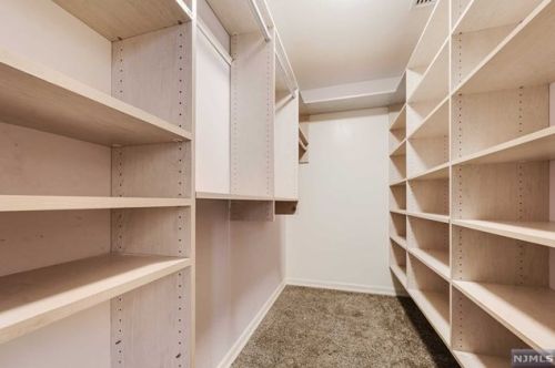 90 Spg Gdn Ave, Nutley NJ 07110-1507 exterior