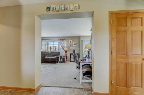 608 Chadwick Dr, Watertown WI 53094-5907 exterior