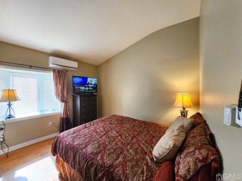 2919 Woodbridge Ave, Edison NJ 08837-3308 exterior