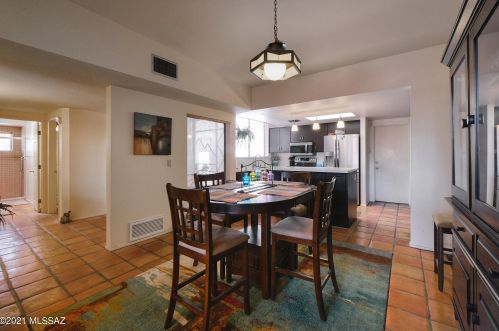 191 Roma Dr, Tucson AZ 85737-7668 exterior