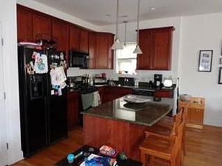 915 Dakin St, Chicago IL  60613-3224 exterior