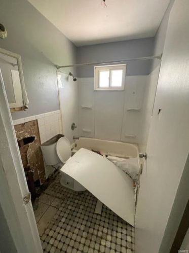 152 Perthshire Rd, Saint Louis MO 63137-3807 exterior