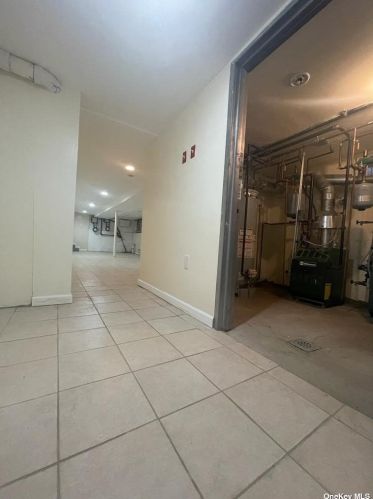 87-22 144th St, Jamaica NY 11435-3104 exterior