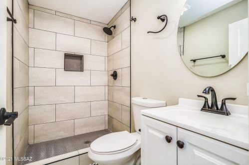 4137 1 St, Tucson AZ 85711-1510 exterior