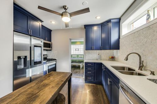 7443 Merrill Ave, Chicago IL  60649-3210 exterior