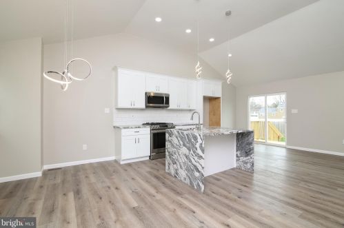 9 Shelton Ave, Trenton NJ  08618-1818 exterior