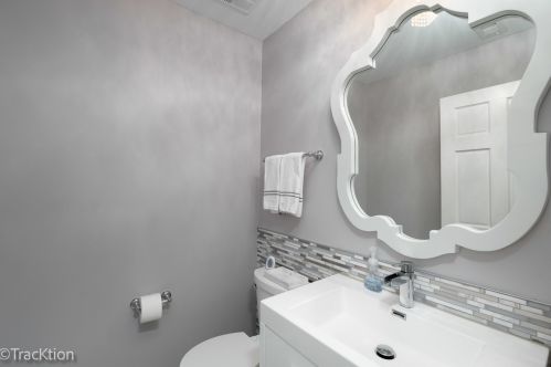 1806 Dayton St, Chicago IL 60614-4309 exterior