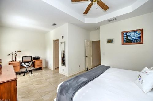 5680 Napa Wood Way, Naples FL 34116-3866 exterior