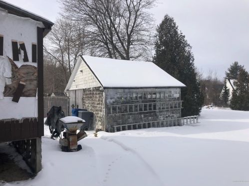 52 Newton St, Portland ME 04103-1525 exterior