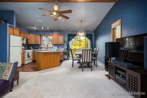 1610 Timberlane Ln, Grand Rapids MI 49505-4441 exterior