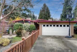1914 120 St, Seattle WA  98125-5230 exterior