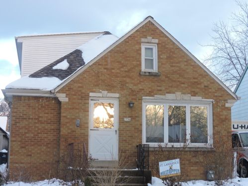 2754 44th St, Milwaukee, WI 53219-3202