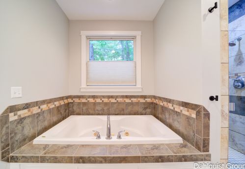 1626 Orshal Rd, Meskegon MI 49445-8804 exterior