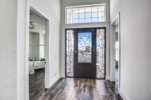 6434 12 St, Phoenix AZ 85086-4804 exterior