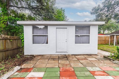 3509 9th St, Tampa FL exterior