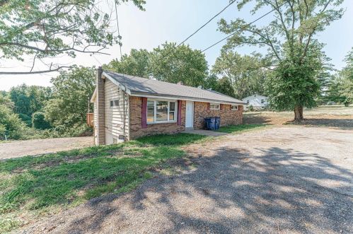 6159 Erb Rd, Saint Louis, MO 63129-4631