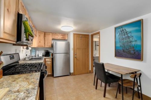 2639 Armitage Ave, Chicago IL 60707-3320 exterior