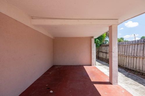 6803 Larmon St, Tampa FL  33634-5019 exterior