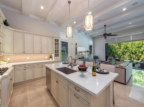 2289 Residence Cir, Naples FL 34105-3084 exterior