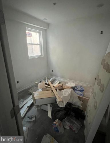 2642 5th St, Philadelphia PA  19148-0046 exterior