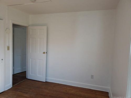 124 Red Mtn Ave, Torrington CT 06790-3212 exterior