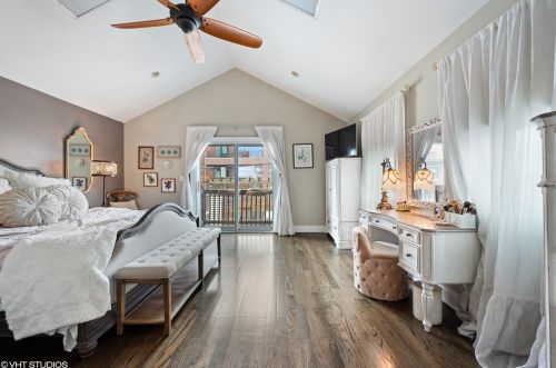 2318 Montana St, Chicago IL 60614-2220 exterior