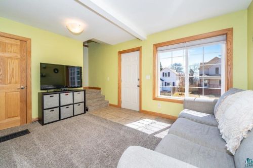 611 10th St, Duluth, MN 55805-1448