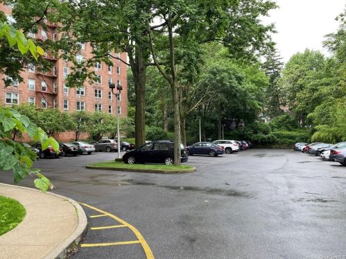 3901 Independence Ave, Bronx NY  10463-1204 exterior