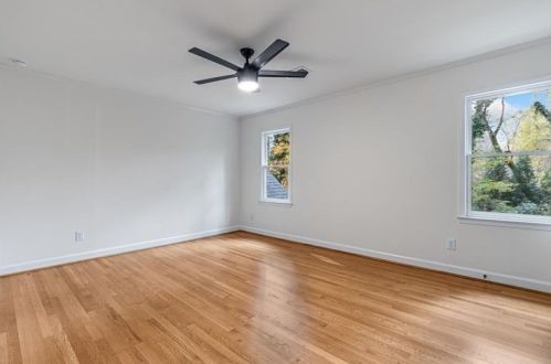 6160 Heards Creek Dr, Atlanta GA  30328-3635 exterior