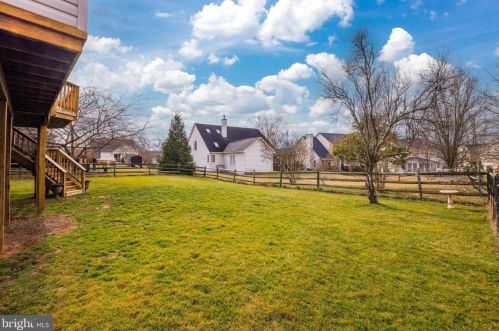 43195 Parkers Rdg Dr, Leesburg VA 20176-5132 exterior