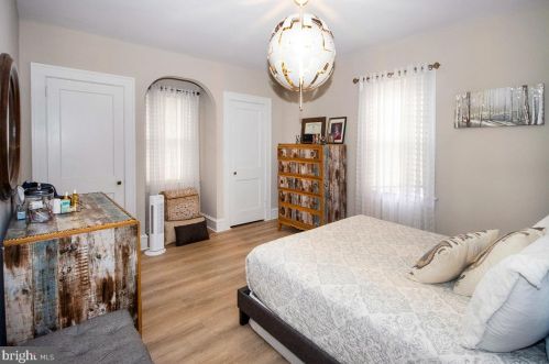 221 Kings Hwy, Camden NJ 08106-1616 exterior