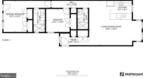 1402 Swann St, Washington DC 20009-3904 exterior