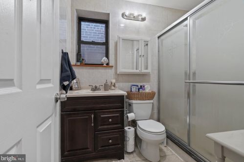 1336 Girard Ave, Philadelphia PA 19122-4212 exterior