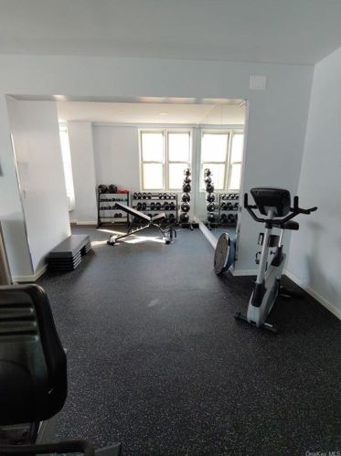 3755 Henry Hudson Pkwy, Bronx NY  10463-1503 exterior