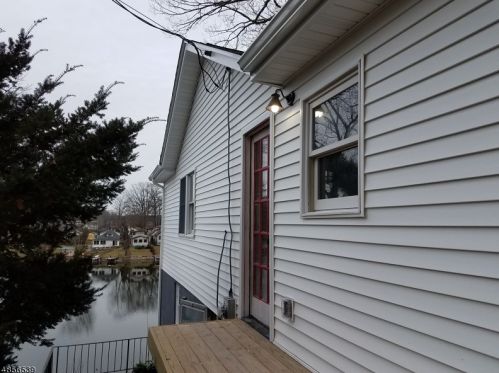 161 Hudson Ave, Hopatcong NJ  07843-1708 exterior