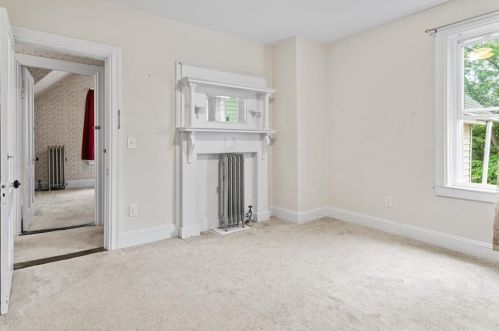 113 Oakland Ave, Providence RI 02908-3632 exterior