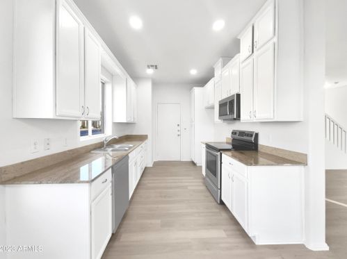 34928 31st Ave, Phoenix AZ  85086-3206 exterior