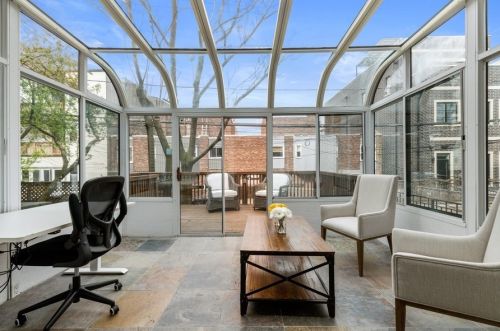 1454 Wieland St, Chicago, IL 60610-1231