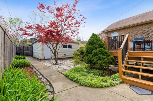 4439 Richmond St, Chicago IL 60622-4356 exterior