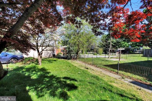 5 Boundary Ave, Hanover PA 17331-3906 exterior