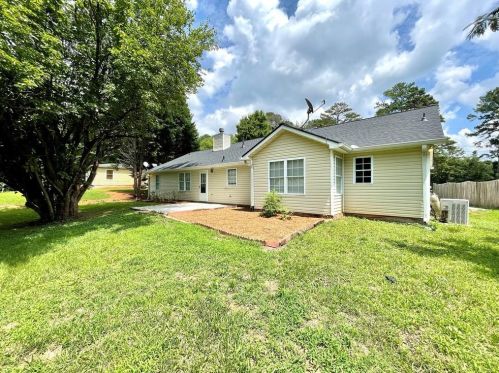 2203 Clairmont Cir, Lithonia, GA 30078-4107