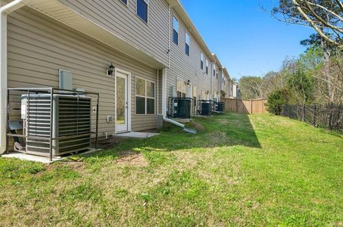 7072 Fringe Flower Dr, Austell GA 30168-6839 exterior