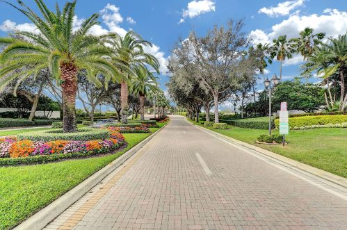 11768 Castellon Ct, Boynton Beach, FL 33437-4084