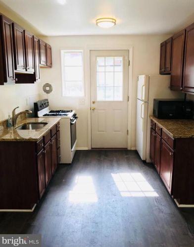 11421 Monterrey Dr, Silver Spring MD  20902-2657 exterior