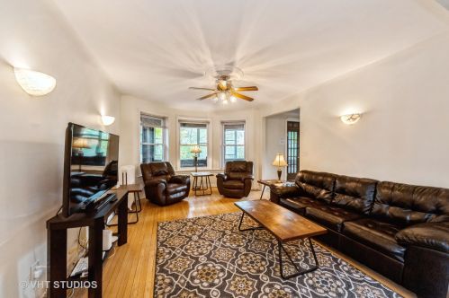 6214 Magnolia Ave, Chicago IL 60626-5306 exterior