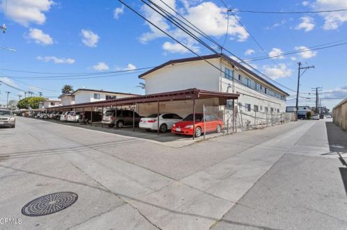 5441 Perkins Rd, Oxnard CA 93033-8833 exterior