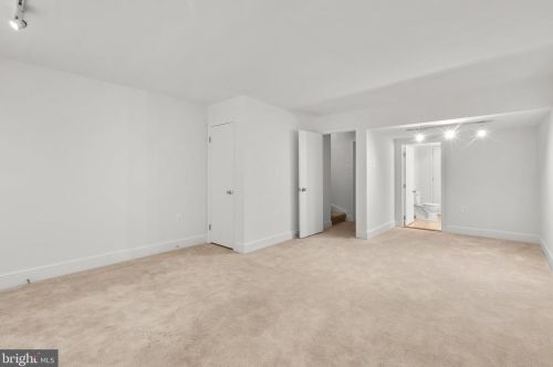 4341 Embassy Park Dr, Washington DC 20016-3607 exterior