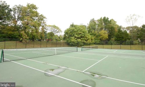 2685 Centennial Ct, Alexandria VA 22311-1304 exterior