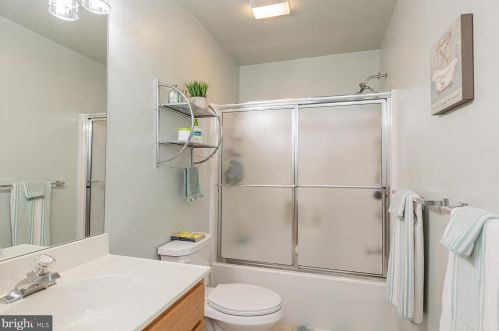 431 Rabbit Hl Ln, Lancaster PA 17603-7435 exterior